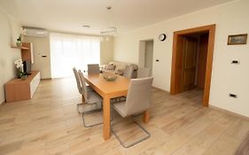Apartma Lipa